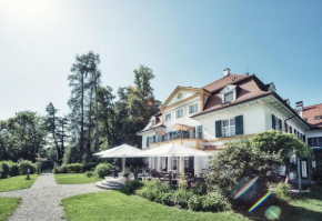  Biohotel Schlossgut Oberambach  Мюнзинг